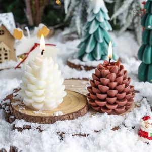 Bougie décorative pomme de pin pour un intérieur cosy et apaisant
