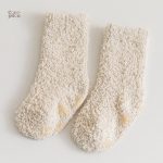 Chaussettes enfant en matière isolante, parfaites pour l'hiver