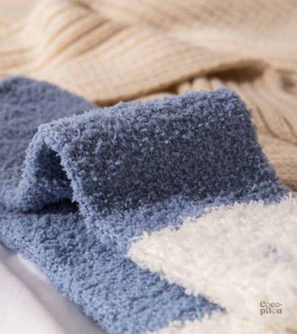 Chaussette en laine colorée, parfaite pour la saison