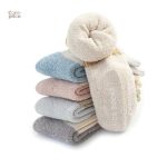 Accessoire bébé : chaussette polaire antidérapante