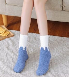 Chaussettes douillettes femme en matière polaire