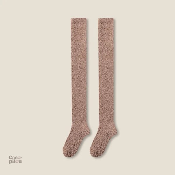 Chaussettes à la coupe haute, parfaites pour la saison hivernale