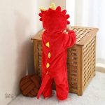 Pyjama dinosaure pour bébé, idéal pour les nuits douillettes