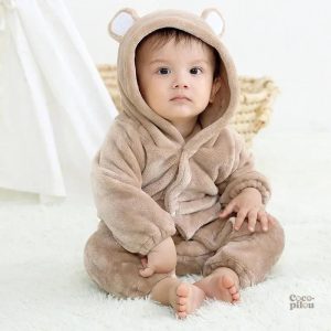 Combinaison moumoute bébé douce et confortable