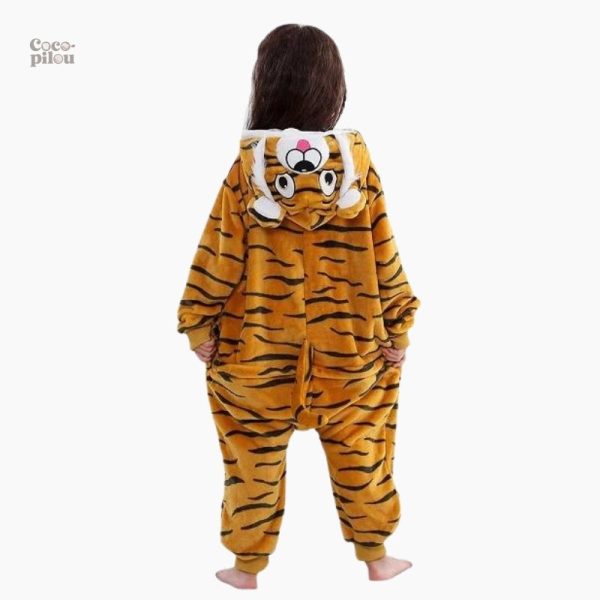 Vêtement Pilou Pilou pour fille, idéal pour les moments de détente