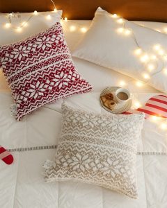 Coussin moelleux, accessoire essentiel pour le confort