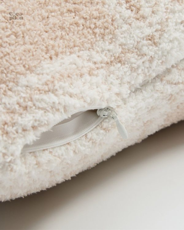 Accessoire cocooning : coussin moelleux pour votre espace