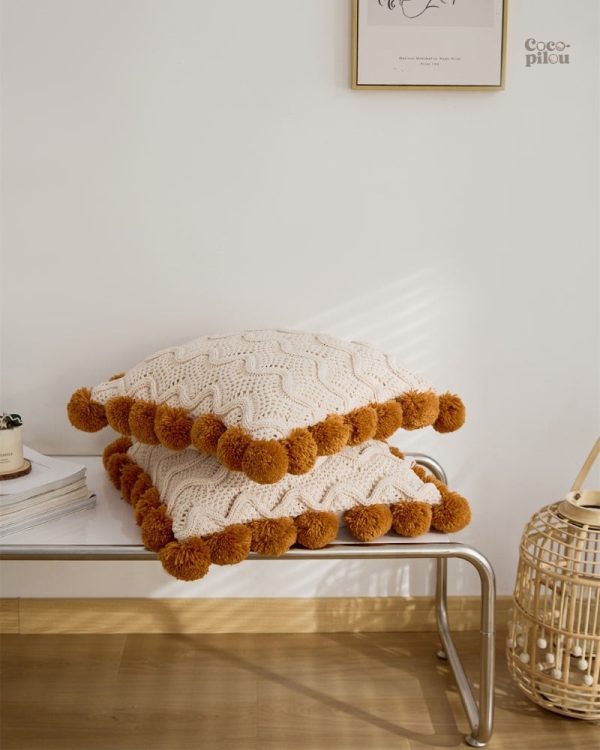 Accessoire cocooning : coussin en moumoute chaleureux