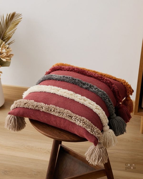 Coussin peluche confortable pour un intérieur chaleureux