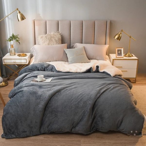 Couverture en laine douce et chaleureuse pour les soirées cocooning