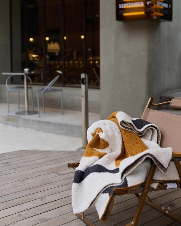 Couverture élégante en fausse fourrure pour le cocooning