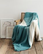 Couverture en laine de mouton douce et confortable