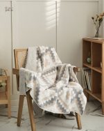 Plaid Pilou Pilou en moumoute, idéal pour les soirées d'hiver