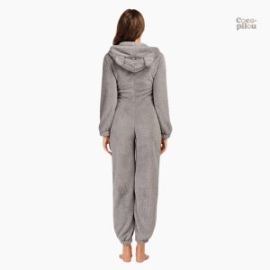 Vêtement confortable en pilou pilou pour les nuits d'hiver