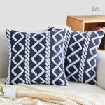 Housse de coussin croisée bleu marine Pilou Pilou