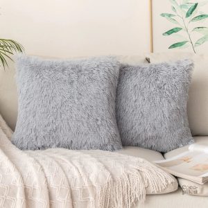 Housse de coussin fausse fourrure douce et confortable