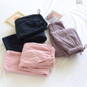 Confortable pantalon Pilou Pilou en tissu doux pour la nuit