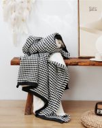 Plaid cocooning pour un confort optimal sur le canapé