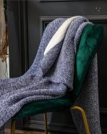Plaid Pilou Pilou, belle finition et style moderne