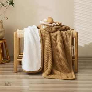 Plaid fausse fourrure marron doux et confortable