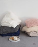 Plaid Pilou Pilou blanc, parfait pour se réchauffer