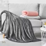 Couverture douce et confortable en gris