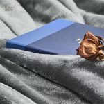 Plaid pilou pilou gris, parfait pour l'hiver