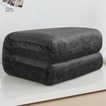 Plaid Moelleux Noir pour des moments cocooning
