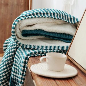 Couverture peluche Pilou Pilou, idéale pour se réchauffer
