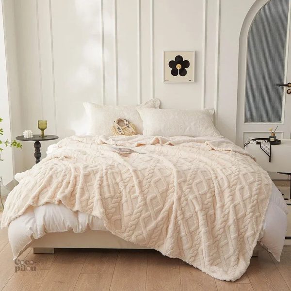 Plaid Pilou Pilou crème torsadé doux et confortable