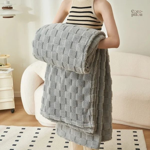 Plaid Pilou Pilou gris à carreaux doux et confortable