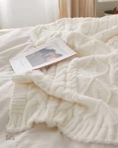 Couverture polaire blanche idéale pour l'hiver