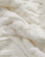 Couverture douce blanche pour moments cocooning