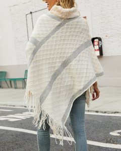 Poncho Pilou Pilou pour femme en hiver