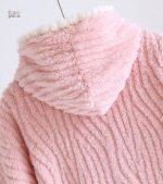 Confort et chaleur réunis dans ce poncho pyjama