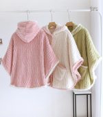 Style cocooning avec poncho pyjama Pilou Pilou pour les soirées froides