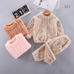 Pyjama chaud pour enfant, parfait pour des soirées cocooning