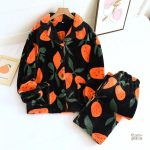 Pyjama noir cosy avec motifs élégants