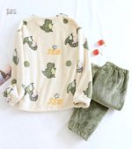 Pyjama femme motif dinosaure doux et confortable
