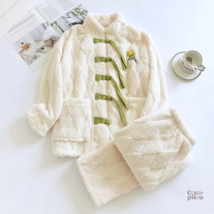 Accueillant pyjama douillet pour des nuits confortables