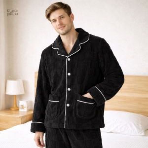 Ensemble pilou pilou homme, idéal pour les soirées cocooning