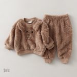 Ensemble pyjama polaire pour nuits douillettes