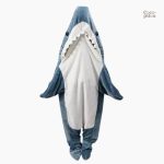 Pyjama en forme de requin, idéal pour les soirées cocooning