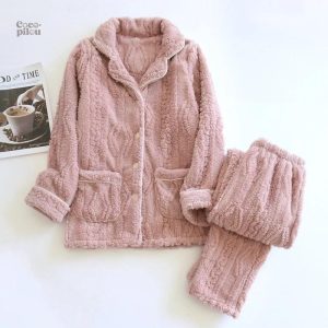 Pyjama sherpa femme confortable et chaud pour des nuits douces