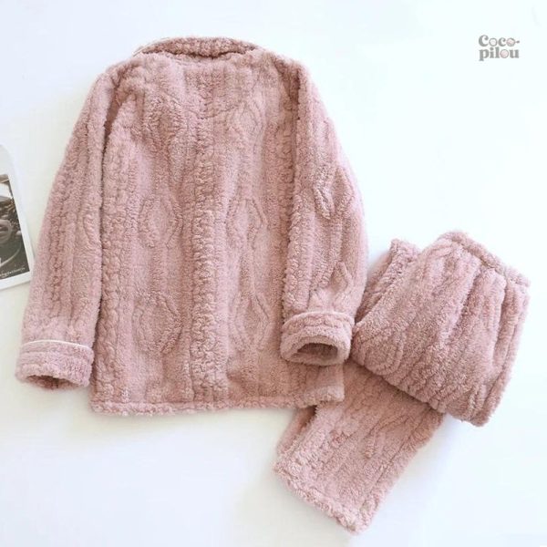 Pyjama Pilou Pilou femme en matière douce, idéal pour l’hiver