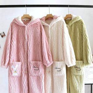 Confortable robe de chambre fourrure, style Pilou Pilou féminin