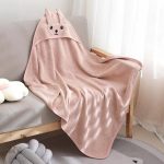 Serviette de bain colorée pour petits