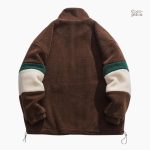 Manteau en moumoute marron, confort et chaleur pour l'hiver
